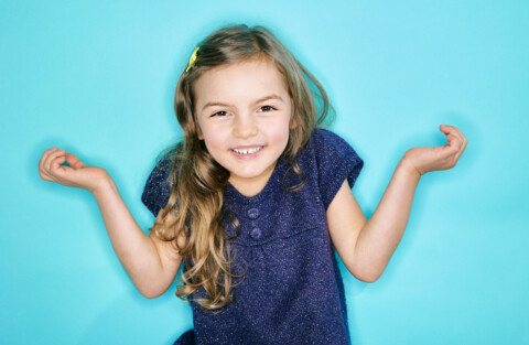 la fille fille qui pose